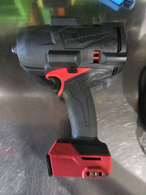 Milwaukee M18 FUEL 18V 1/2in Square Ring Impact Wrench 2967-20 Tool Only