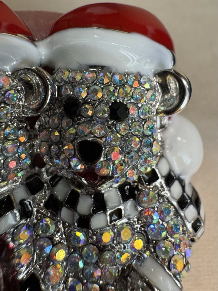 Festive Large Butler & Wilson Christmas Carolling Bears Brooch AB Crystals - Image 3 of 4