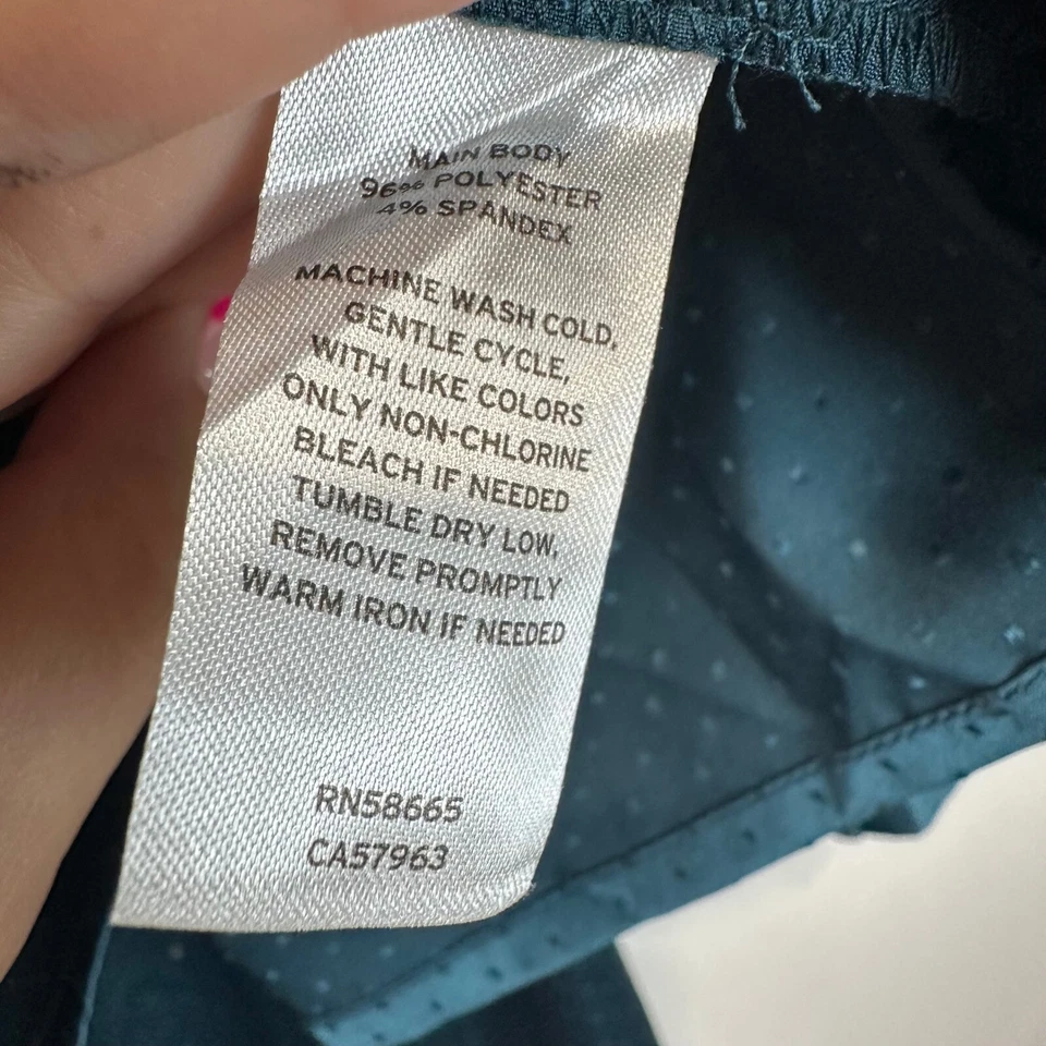 Conjunto de pijama Nordstrom manga larga dobby satinado con botones estampado de puntos grande salón Foto 3 de 4