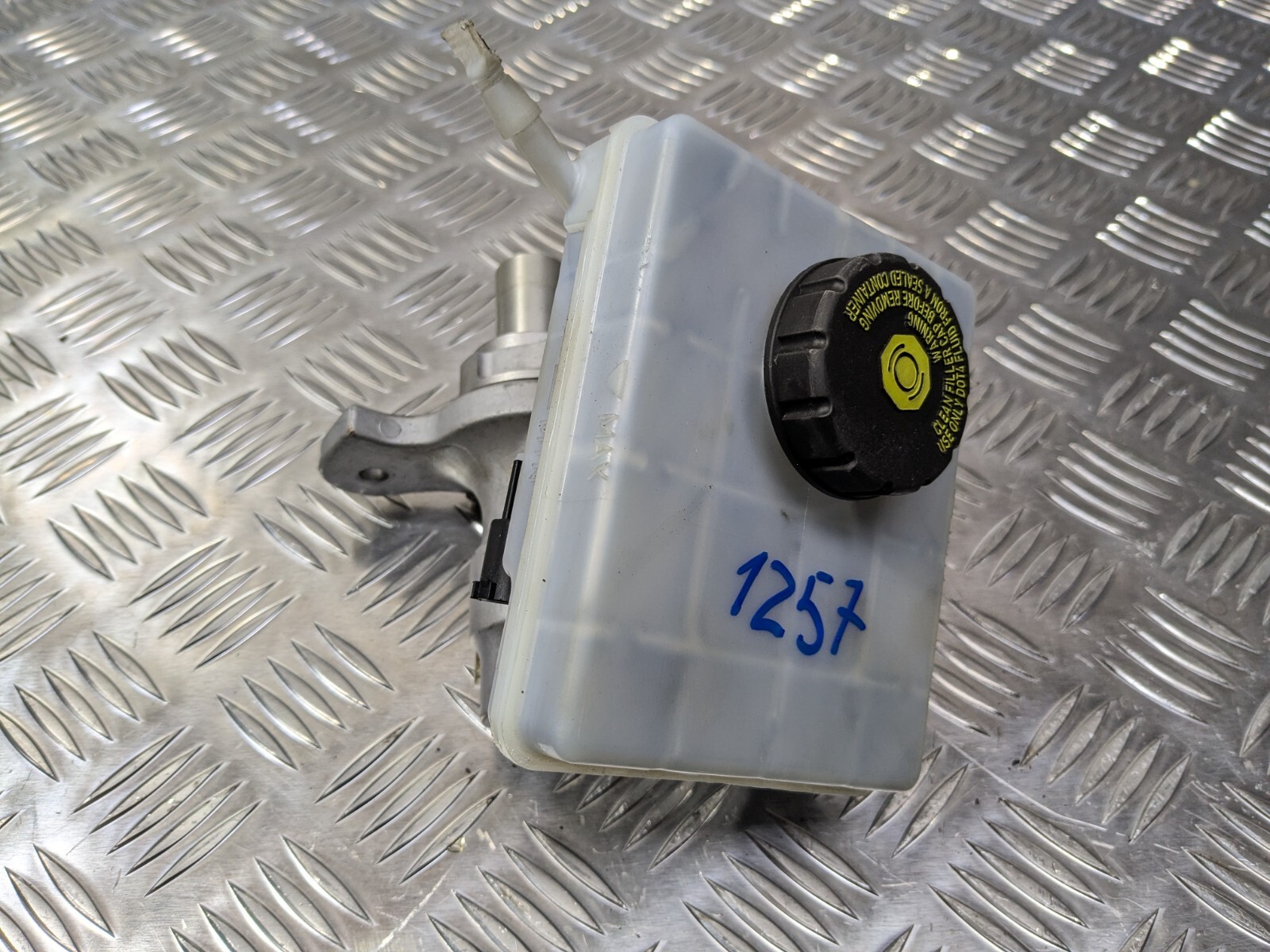 Genuine BMW X3 F25 2.0d B47 Brake Master Cylinder 6794473 for sale  