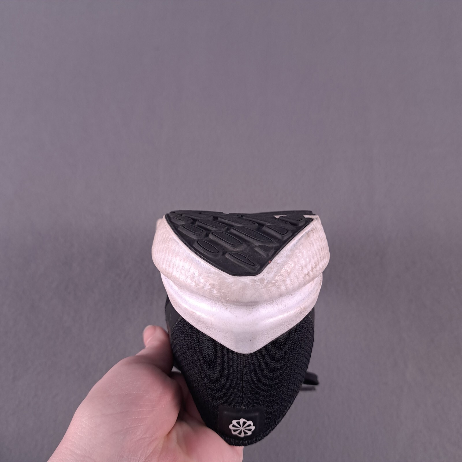 Nike Winflo 10 Sneakers Woemns 9 Black Athletic Running Shoes DV4023-003 thumbnail 12