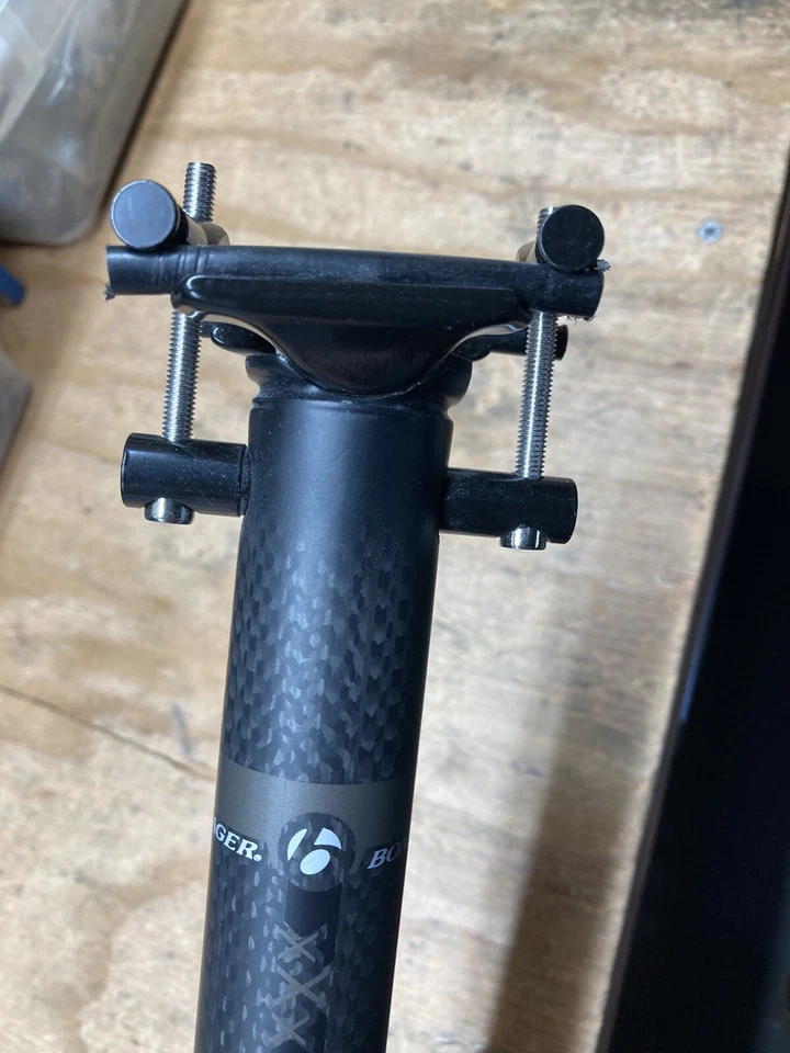 Tija de sillín de carbono Bontrager XXX 31,6 x 350 mm luz de retroceso cero rxl 0 bicicleta de carretera Foto 3 de 4