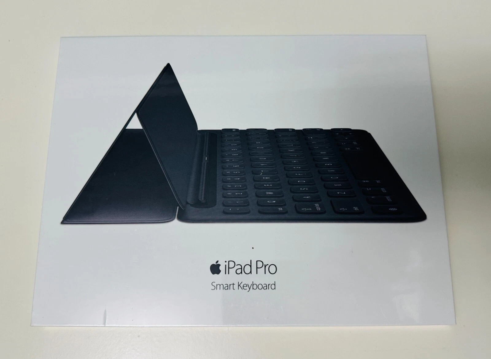 GENUINE APPLE SMART KEYBOARD FOR iPAD PRO 9.7"" 2016 1ST GEN - QWERTY ENGLISH US