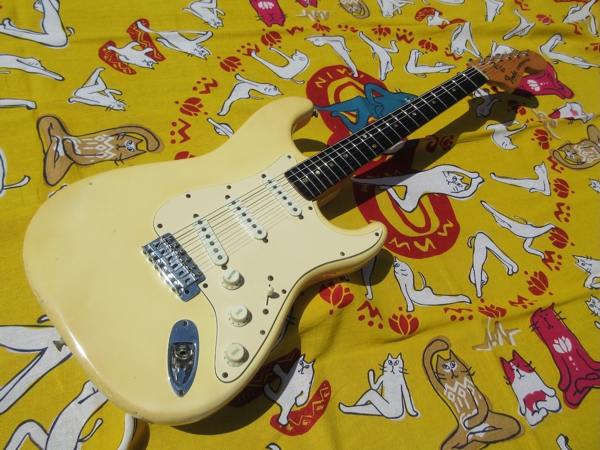 FENDER ストラトキャスター　ジャンク s-l1200.jpg