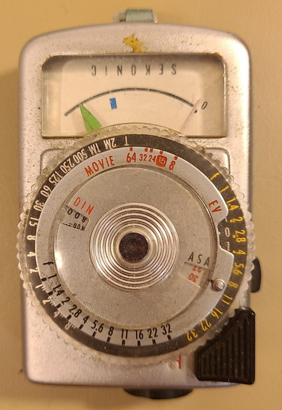 VINTAGE SEKONIC LIGHT EXPOSURE METER MOVING DIALS