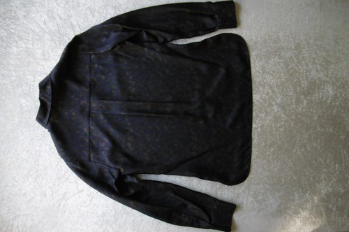 Bluse FADENMEISTER BERLIN by Naturmoden Peter Hahn Gr36 Leo/nachtblau Seide 199€ - Bild 8 von 16