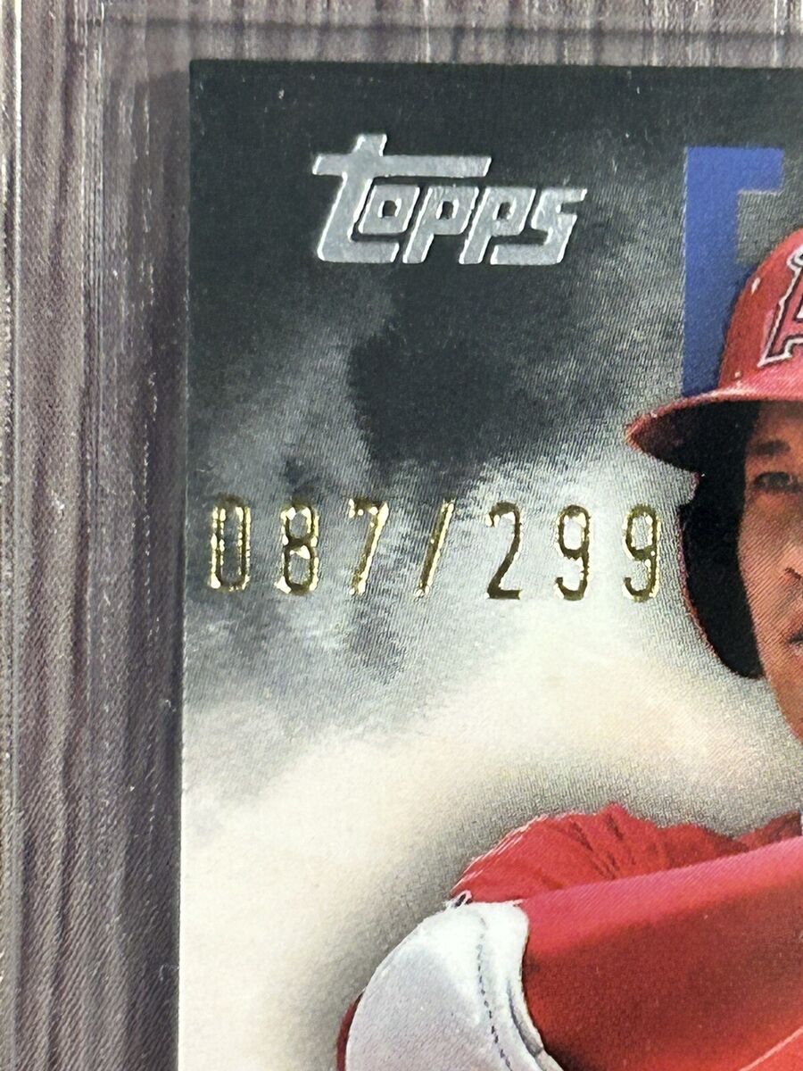 2023 Topps Series 2 Shohei Ohtani Father's Day Relic Patch 2023 Topps Series 2 Shohei Ohtani Father's Day Relic Patch