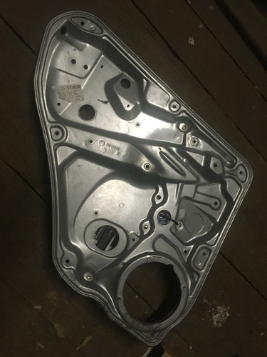 VW Passat 3B Variant elektrischer Fensterheber 3B9839755 hinten links ohne Motor