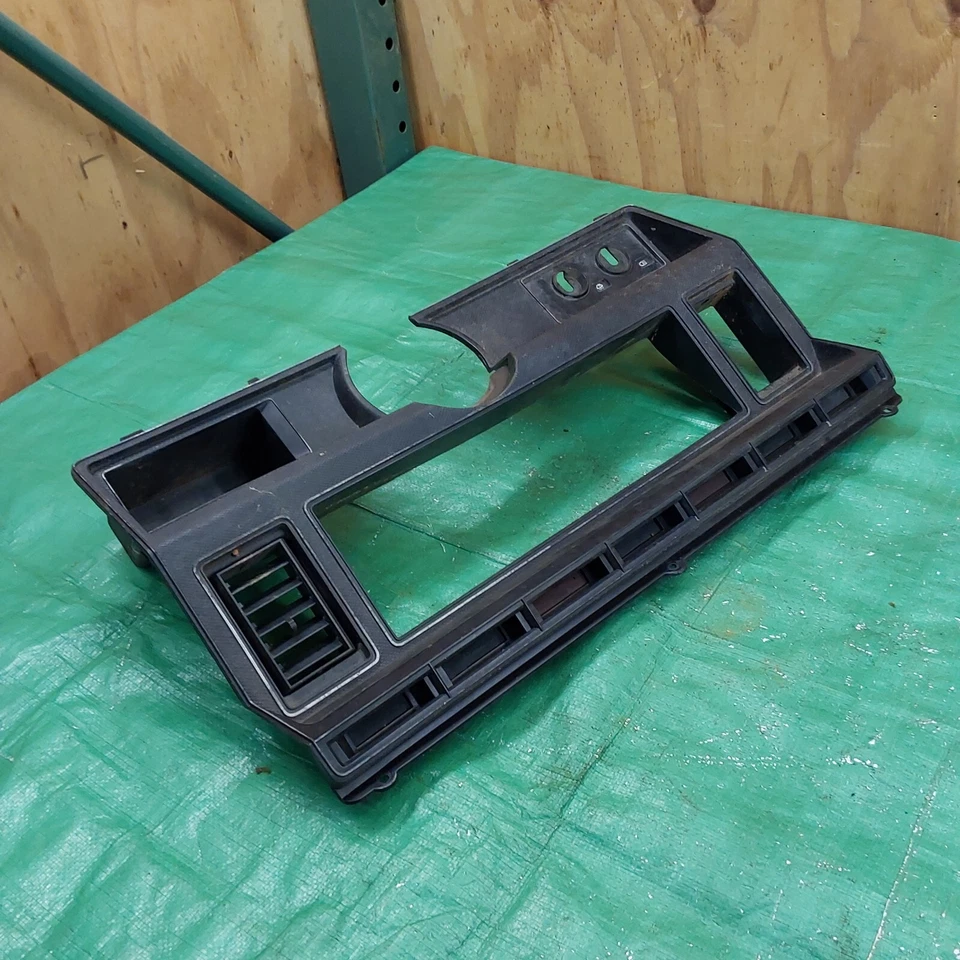 Оригинальный ободок для радиоприемника приборной панели Ford F-150 Ranger 1985 года выпуска - Изображение 4 из 4