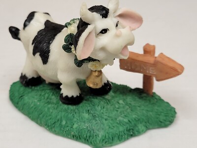Young's Collectables, Cow Figurine - Statue, This Way Home (26577)