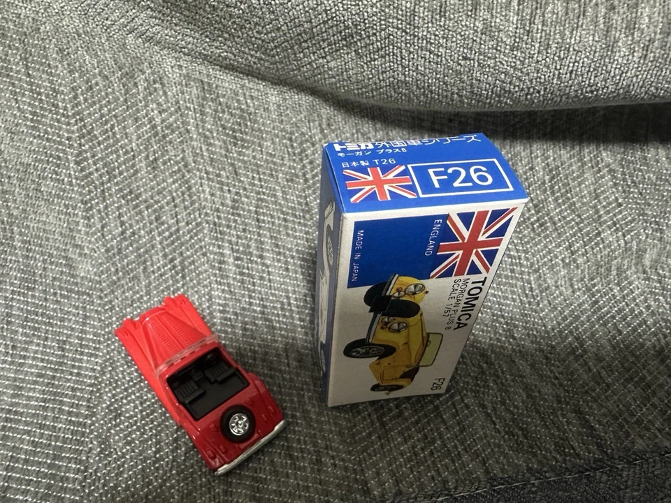 Tomica Morgan Plus Escala 8 1/64 Diecast Hecho en Japón Rojo F26 Como Nuevo Foto 4 de 4