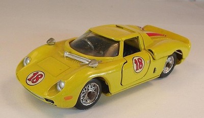 Mercury 1/43 Ferrari 330 P-2 Coupe gelb Startnummer 18 #8252
