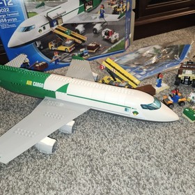 LEGO Airplane: Cargo Terminal 60022 (2013) Retired 90% complete 
