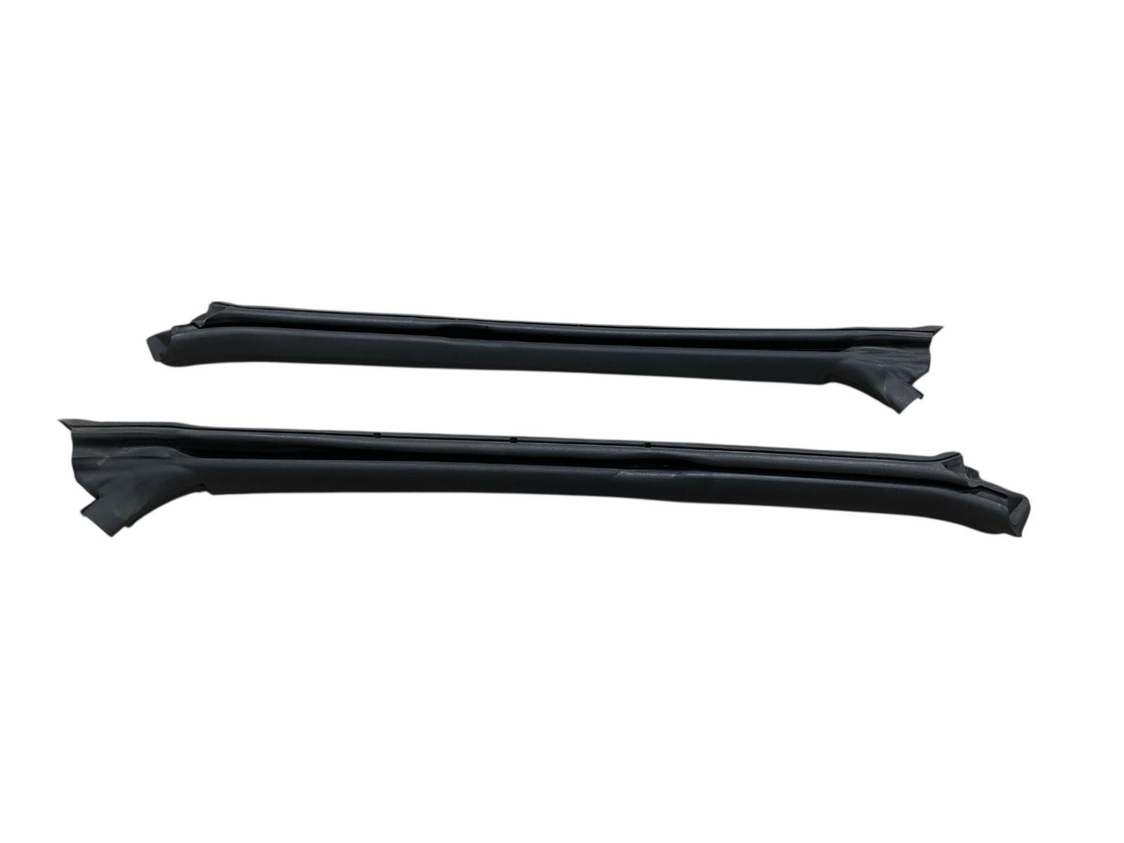 2015 BENTLEY CONTINENTAL CONVERTIBLE FRONT LEFT & RIGHT A PILLAR DOOR GASKET SET