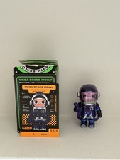 Pop Mart Space Molly 100 Series 2 - Meta Secret