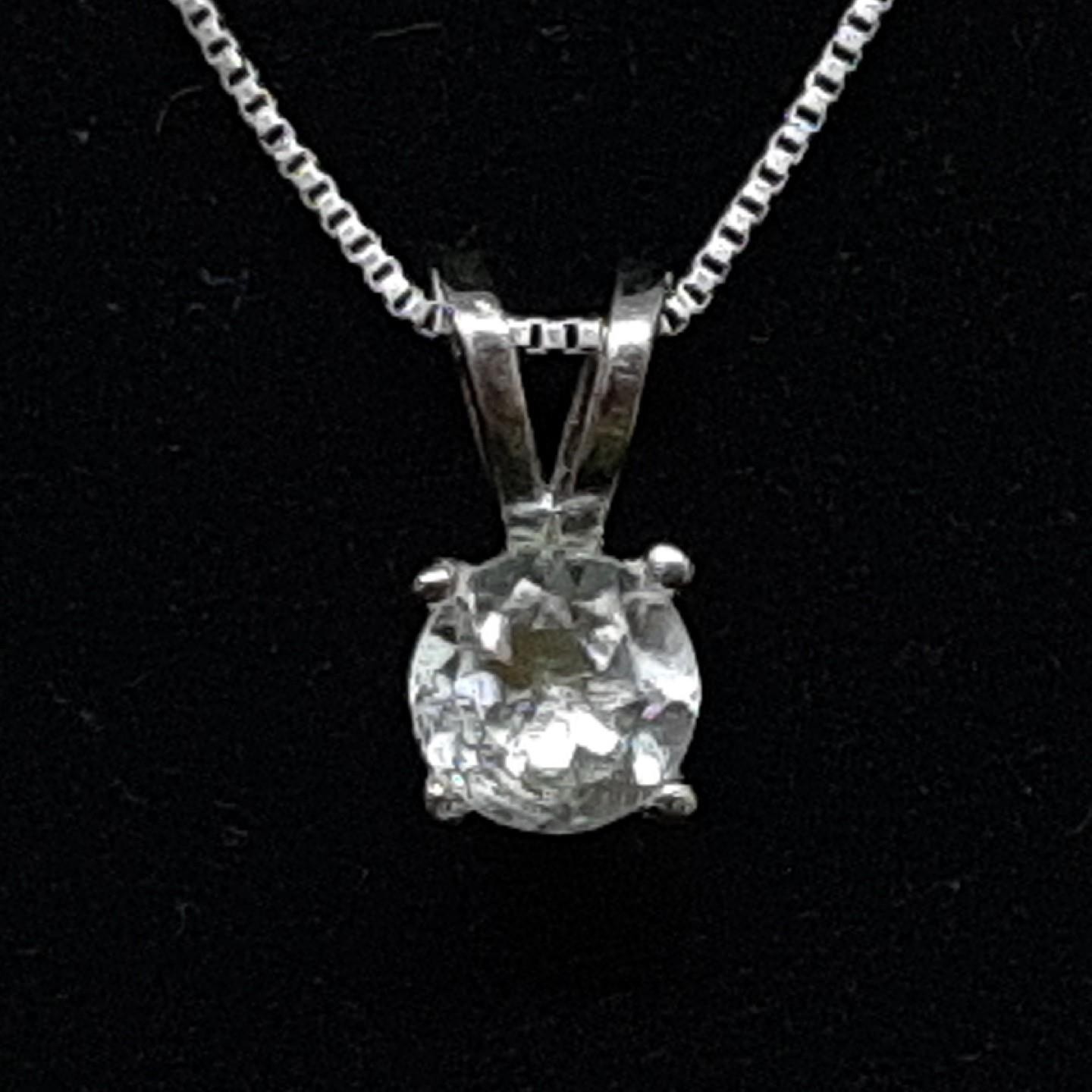 World Class .97ctw Green Amethyst (6mm) 925 Sterling Silver Pendant