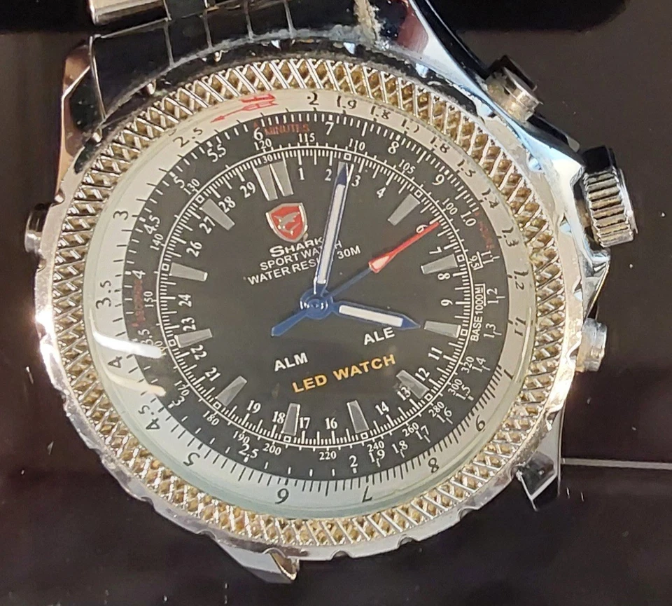 Reloj Deportivo Tiburón 3m Resistencia al Agua, LED-Analógico, Calendario, Alarma, Batería Duelo Foto 3 de 4