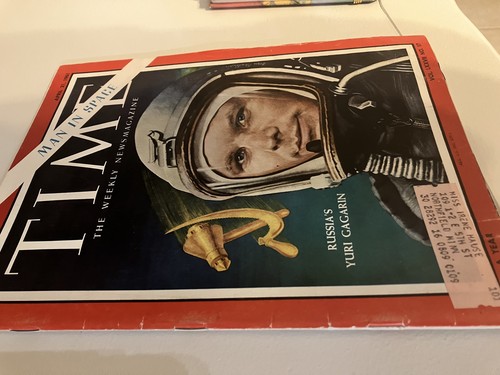 Vintage RARE TIME Magazine Russia's Yuri Gagarin | Man in Space | April 21 1961 - Picture 2 of 4