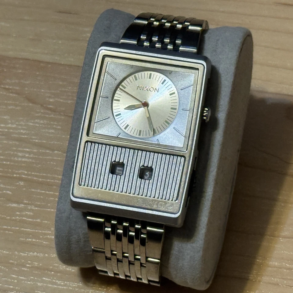 Nixon The Score SK-09 "To Revert" Silver Metal Counter Men's Analog Watch RUNS - image 3 of 4