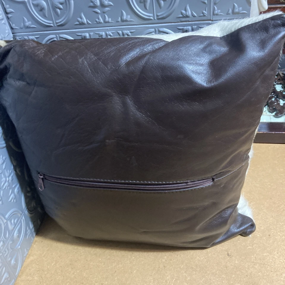 Almohada de cuero de vaca “Western Texas Longhorn” cuero negro marrón blanco Foto 2 de 2