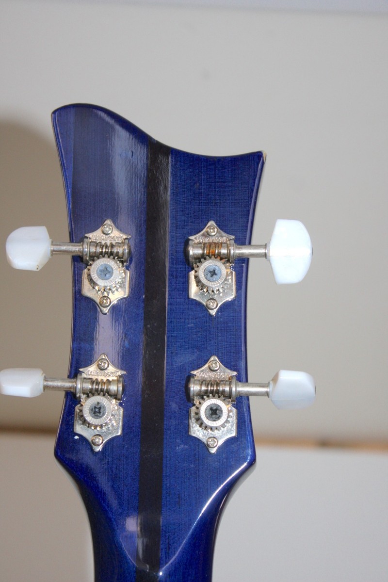 Hofner Contemporary Series Violin Bass Blue With Hard Shell Case