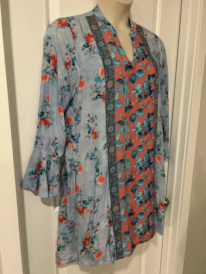 Vestido Sundance Feathers de Tolani $148 Floral Emilia L Azul Multi Estampado con Slip Foto 3 de 4