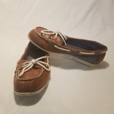 boat shoes size 4