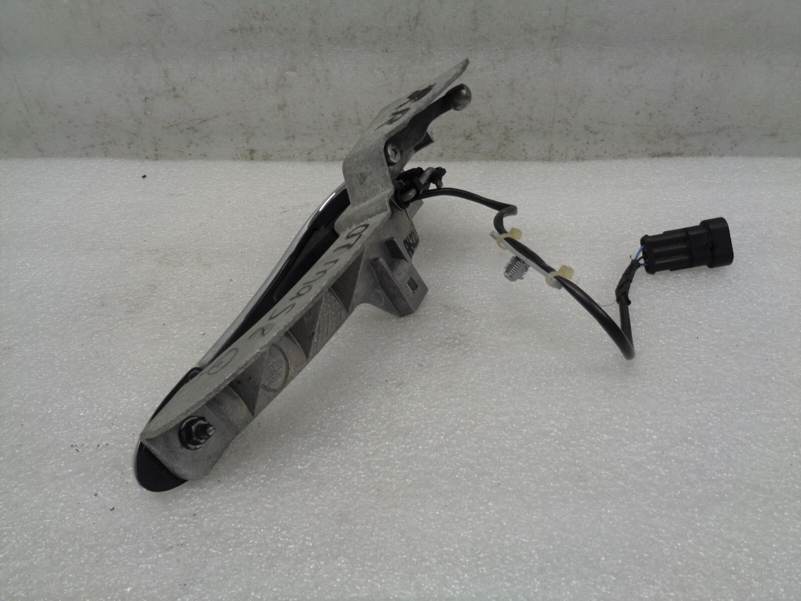 05-08 Maserati Quattroporte Rear Right Exterior Door Handle Chrome OEM AK2209240
