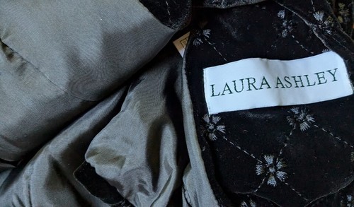 Veste femme Laura Ashley 14 brodée soie mélangée velours matelassé luxe silencieux - Photo 9/10