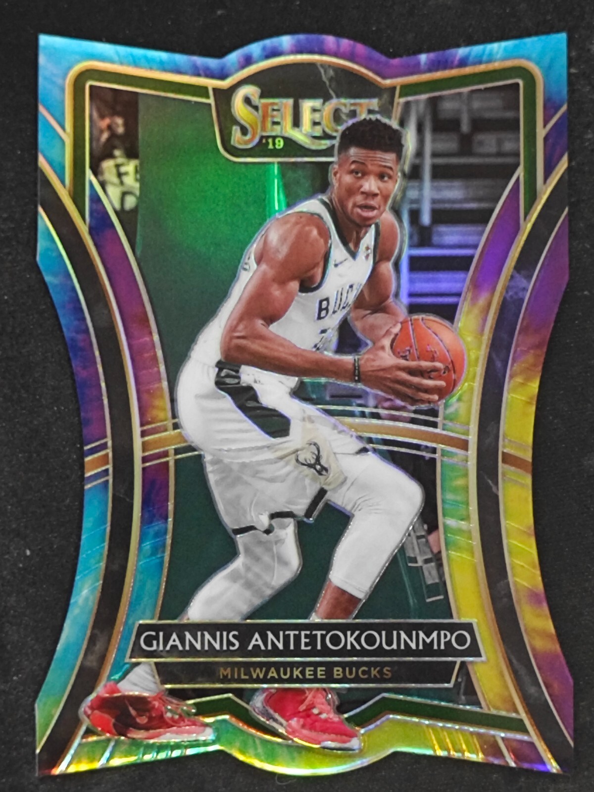 Giannis Antetokounmpo 2019-20 Panini Select Premier Level Tie-dye Die-cut /25