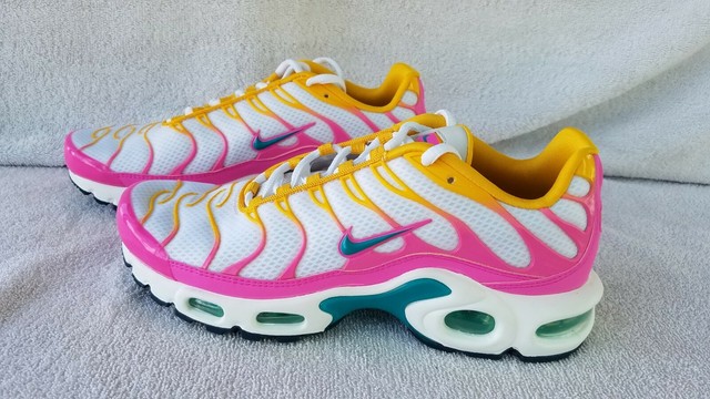 air max plus tropical twist
