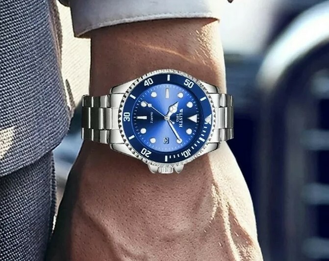 Montre homme quartz étanche 50m et lunette tournante de précision