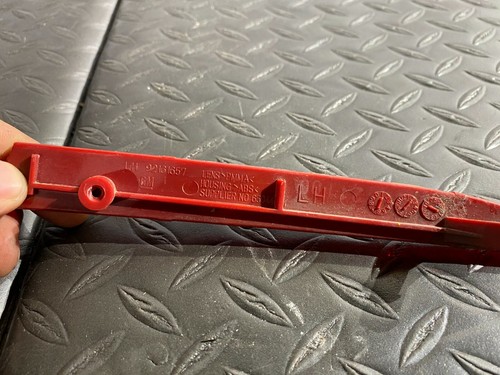 CADILLAC ATS 2013-2019 AWD OEM REAR DRIVER LEFT BUMPER SIDE MARKER REFLECTOR 95K - Picture 4 of 4