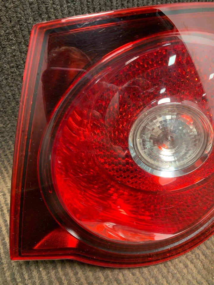 Fits 2008-2010 Volkswagen Jetta Right Taillight Assembly OEM#:1K5945096L Foto 2 de 4