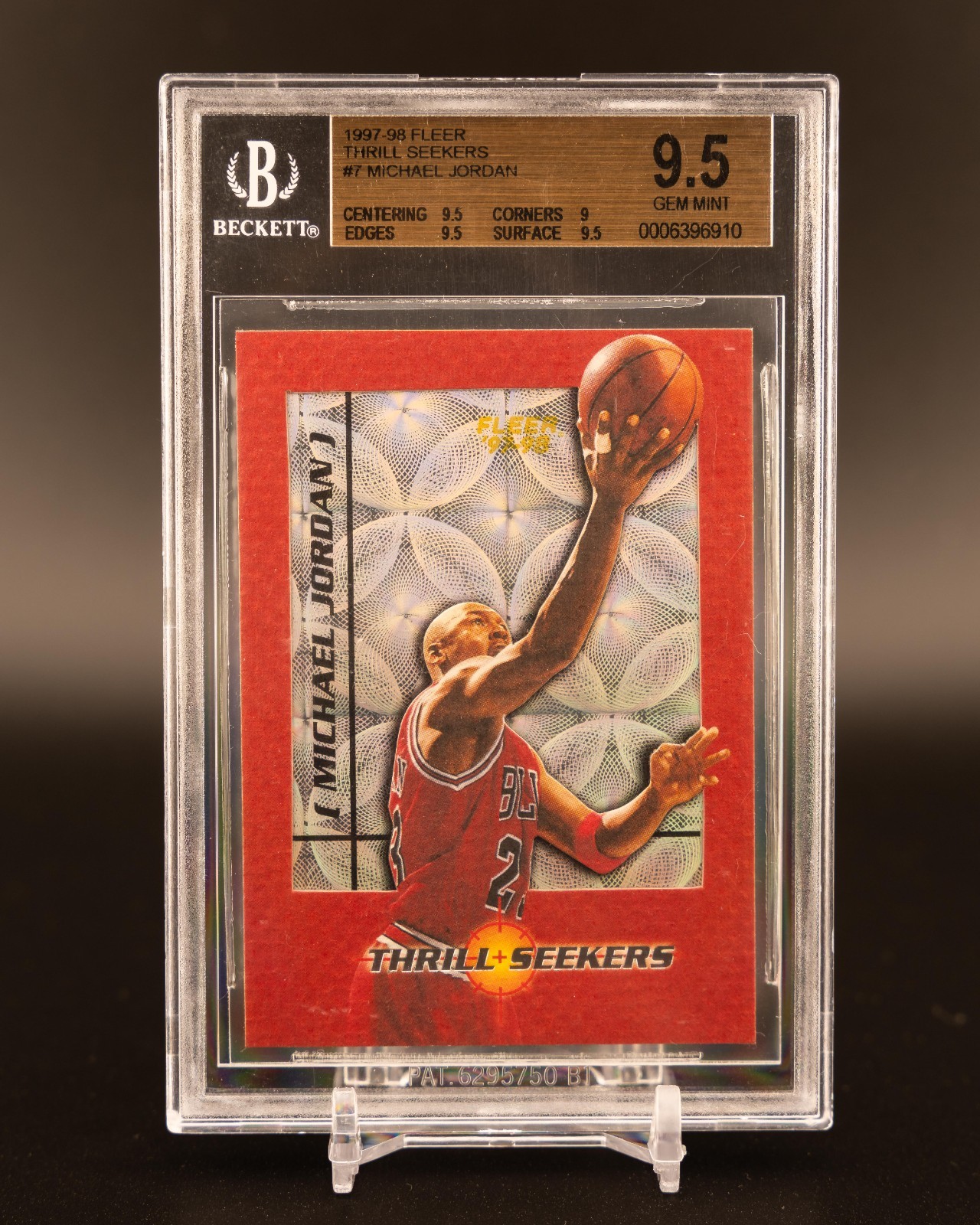 MICHAEL JORDAN 1997/98 FLEER #7 THRILL SEEKERS CHICAGO BULLS SP BGS 9.5 GEM MINT