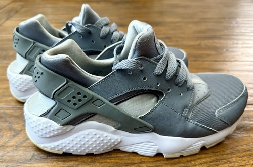 Nike Air Huarache Run SE Youth SZ 6 *Metallic Silver Style 859429-002 VGC!