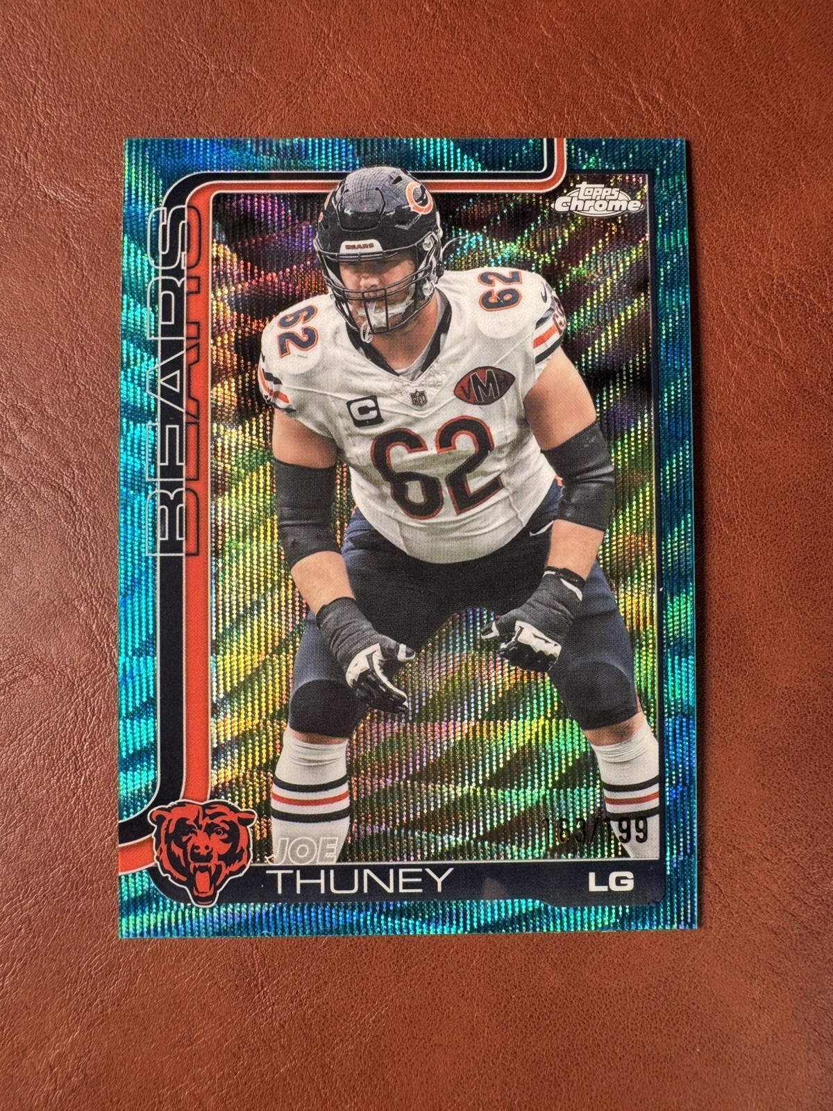 2025 Topps Chrome Football Joe Thuney #50 Teal Wave Refractor /199 Bears