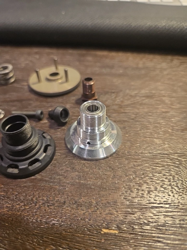 Mugen Seiki Mrx5 Centax Clutch Set New Open Pack Clutch Bell - image 2 of 4