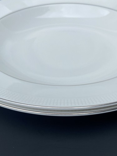 "3 cuencos de sopa/pasta con borde Wedgwood Vera Wang Blanc Sur Blanc 9"" adornos de platino nuevos" - Imagen 10 de 17