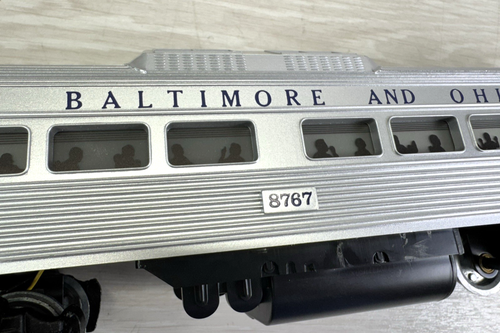 Vintage Lionel 6-8766 / 8767 Baltimore and Ohio Budd Car RDC Set - Excellent - Picture 10 of 24