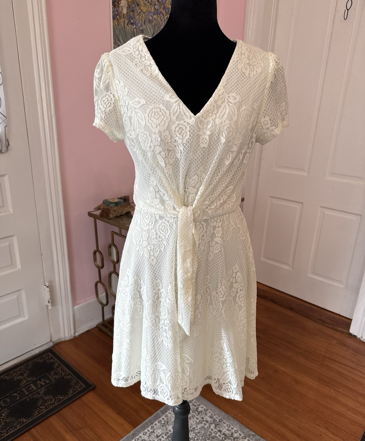 As U Wish Ivory Floral Lace A-Line Dress V-Neck Short Sleeve Lined Stretch M