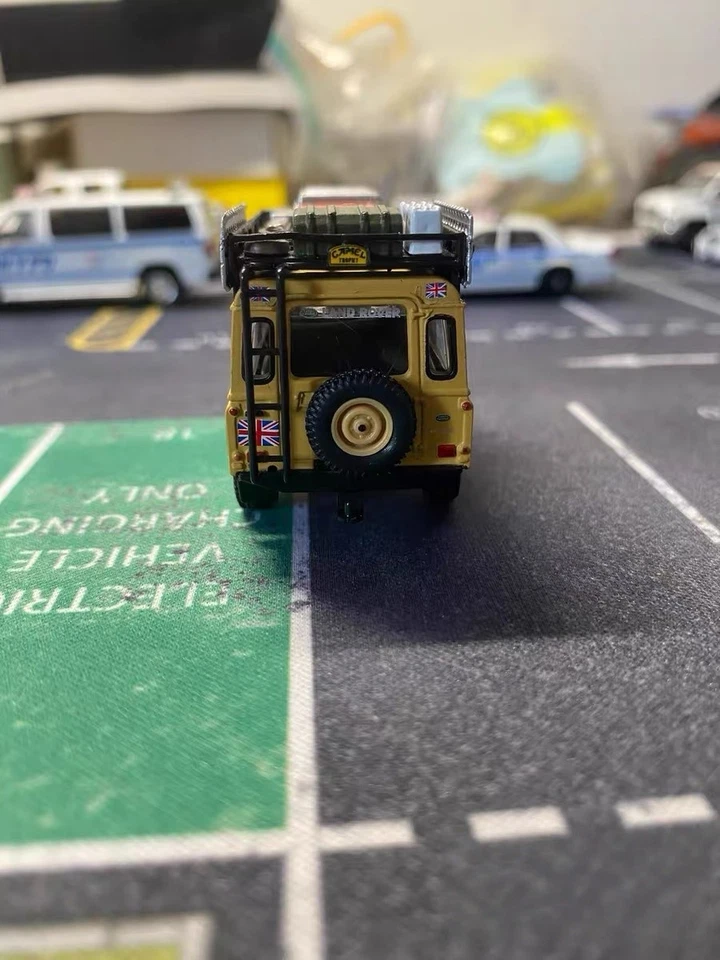 Mini GT 1:64 Land Rover Defender 110 Camel Trophy Winner TSM Model #108 Diecast - Image 3 of 4