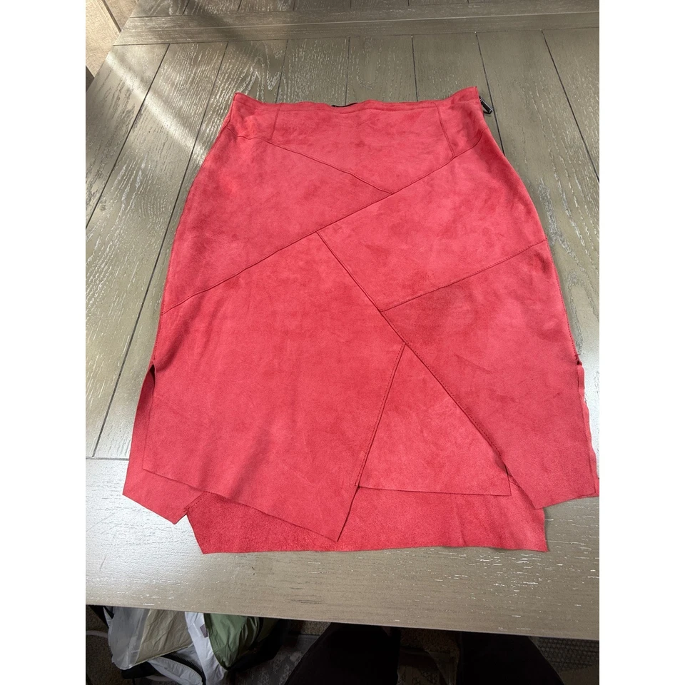 Saia Midi Feminina Elie Tahari Camurça Patchwork 4 Bainha Assimétrica Vermelha Coral - Imagem 3 de 4