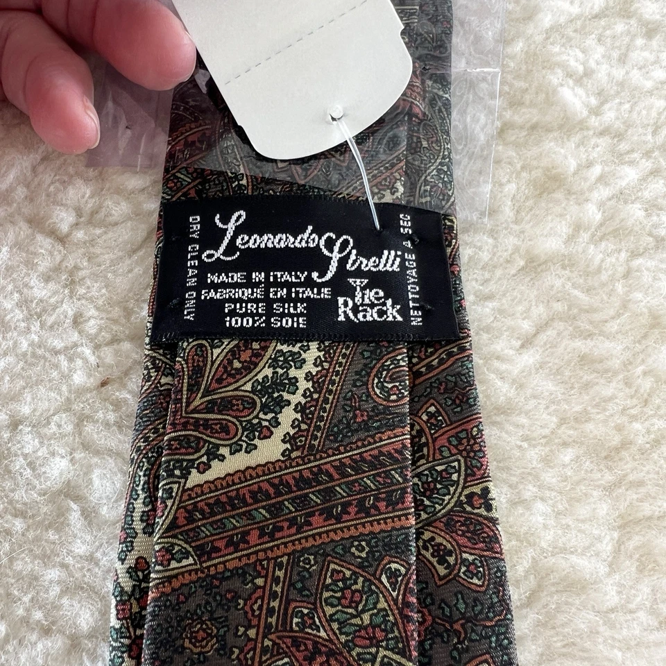 Leonardo Vintage 70s Paisley Tie Slim Necktie Men's Retro Men’s New - Image 4 of 4