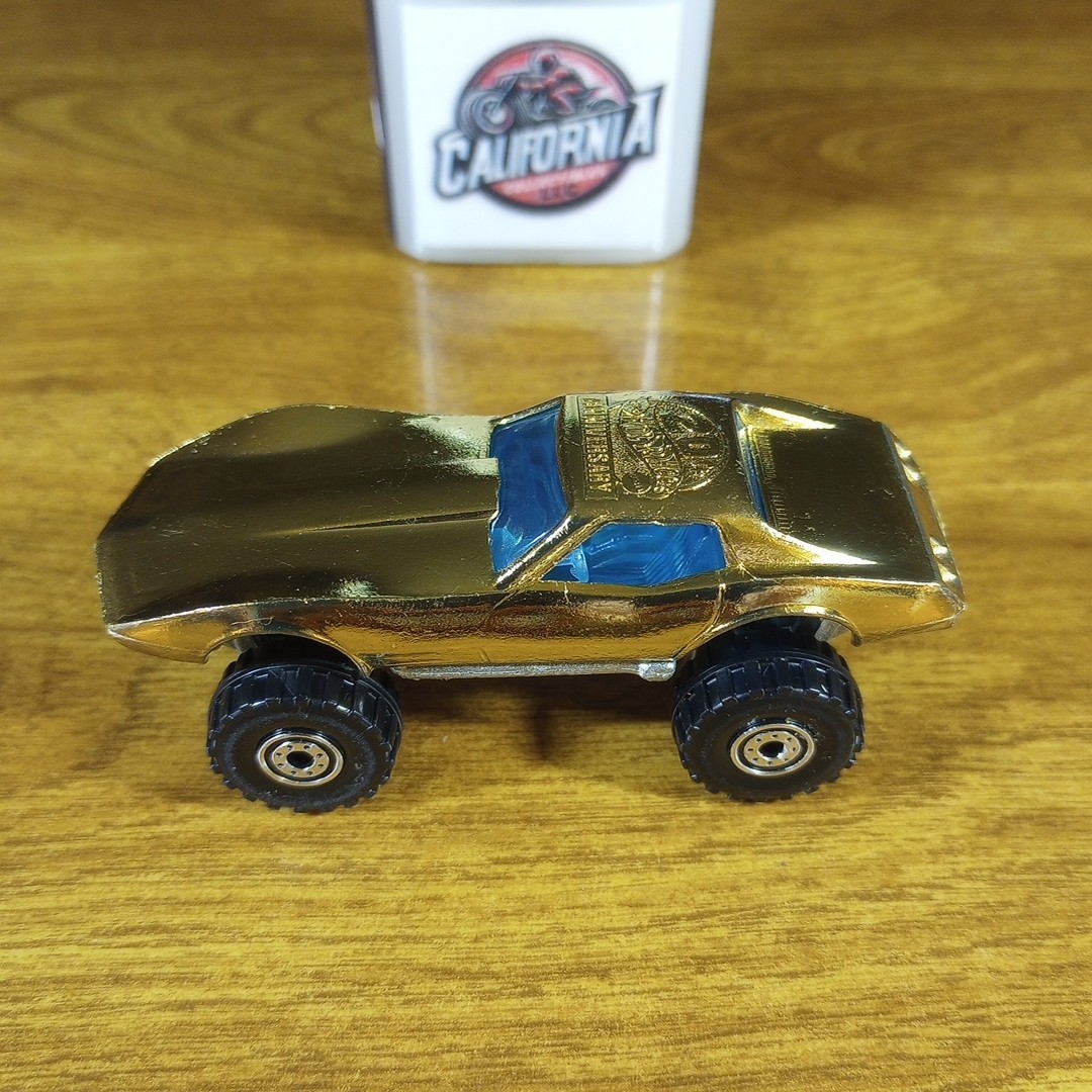 Hot Wheels 20th Anniversary Monster 'Vette Gold CTS 1988 Corvette