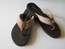 Chanclas Tommy Hilfiger TWCADEZI-C marrón con correa de tela múltiple tostada nuevas