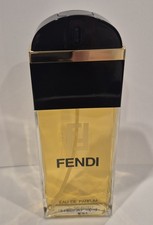 Eaux d'Artifice Fendi 香水- 一款2025年新的中性香水