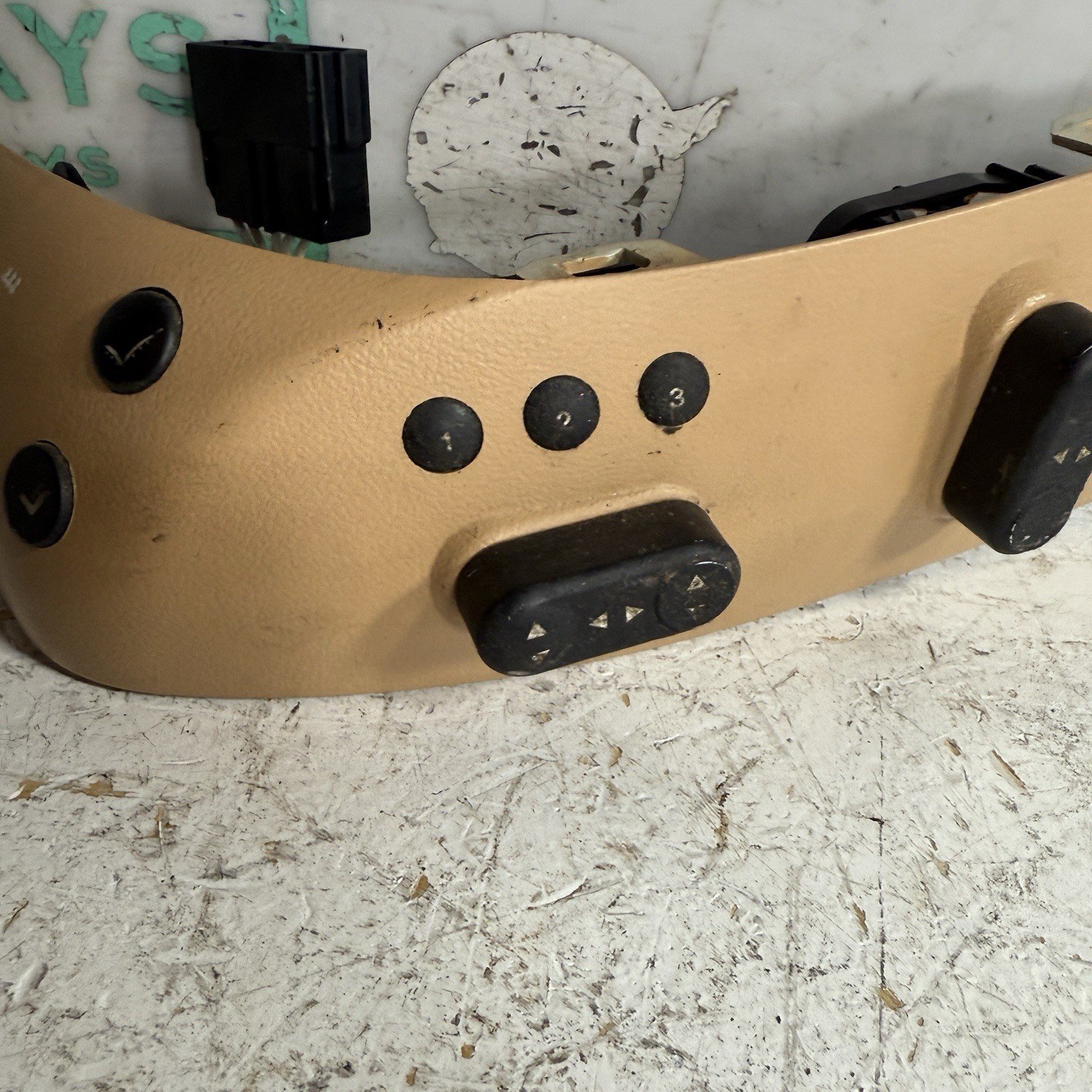 03-08 Maserati Quattroporte Left Front Seat Control Memory Switch M139