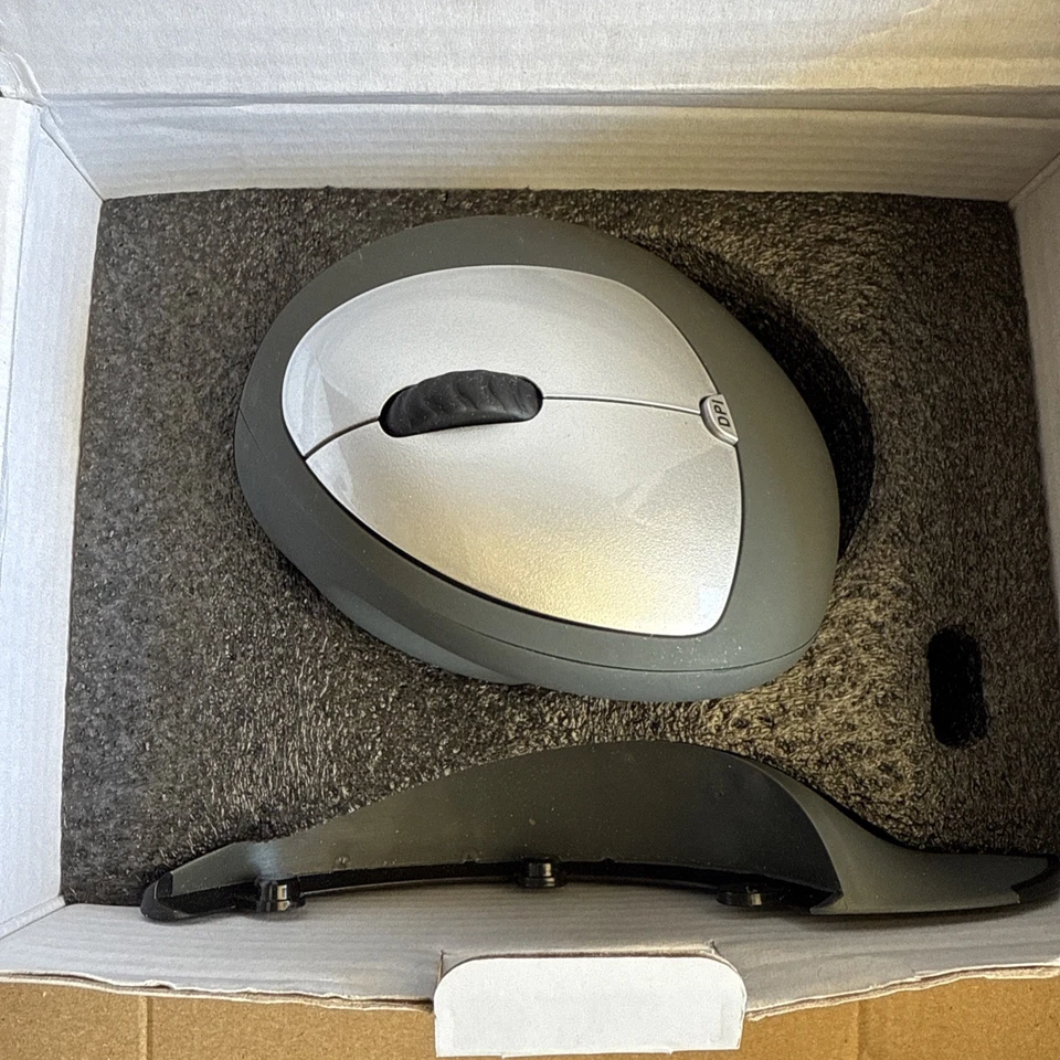 MOUSE:  GOLDTOUCH KOV-GSV-RMW SEMI-VERTICAL ERGONOMIC WIRELSS OPTICAL MOUSE. - Image 2 of 3