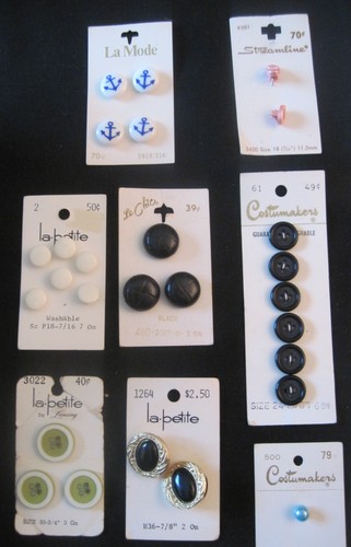 Lot of Vintage Buttons on Cards, La Mode, le petite, Costumakers, Streamline - Picture 2 of 5